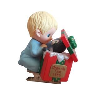 1986 HALLMARK "Open me First" Baby Boy & Cat Clip on Ornament in Box Vintage